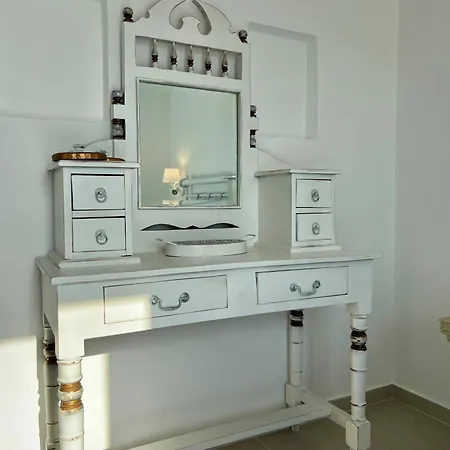 Theros - 2 Apartman *